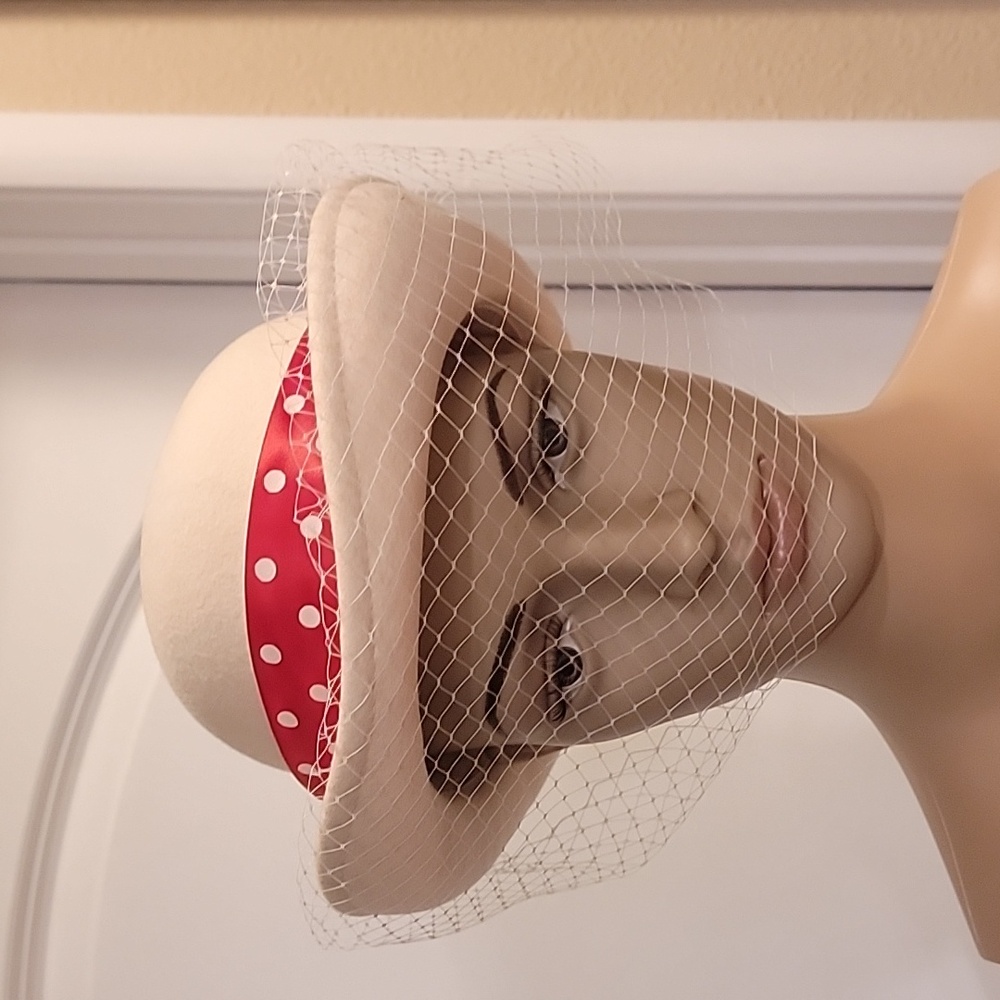 Vintage Cream Ladies Fedora with Veil Size 6 3/4